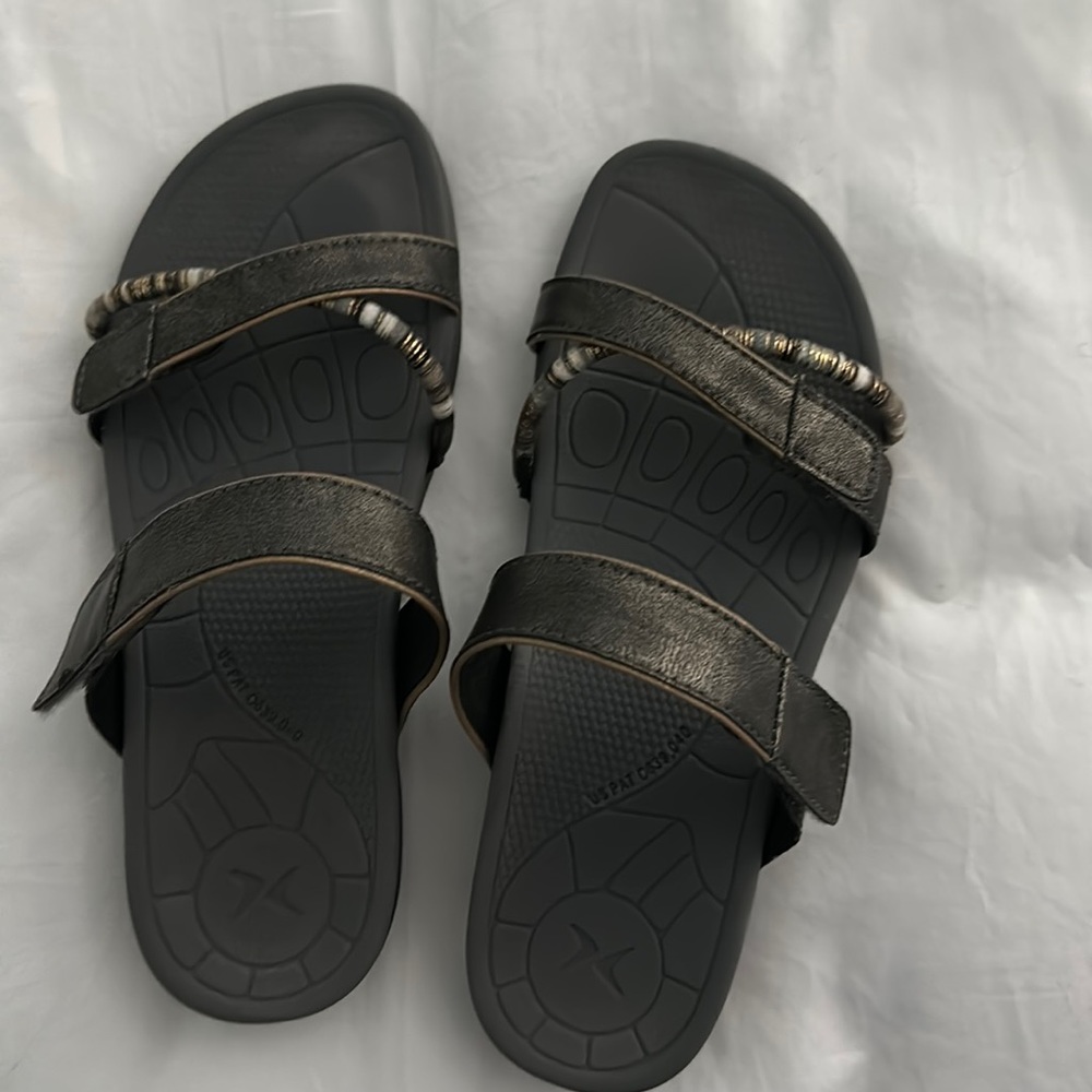Aetrex sandals size eu36   US6